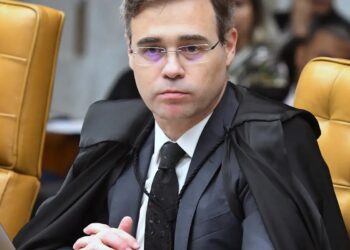 Mendonça alerta para riscos em investigações ao discutir dados de celular de Vorcaro
