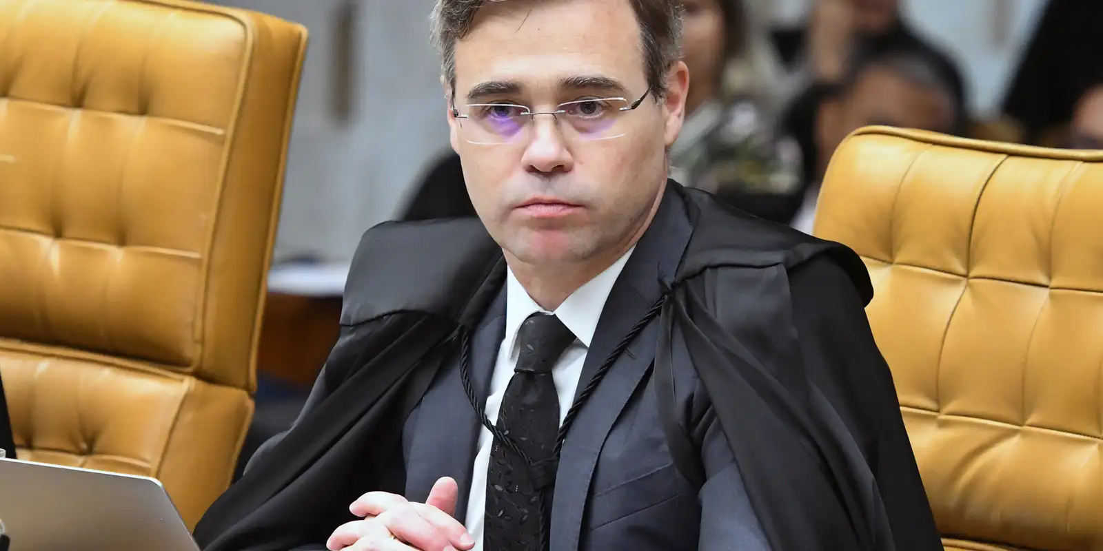 Mendonça alerta para riscos em investigações ao discutir dados de celular de Vorcaro
