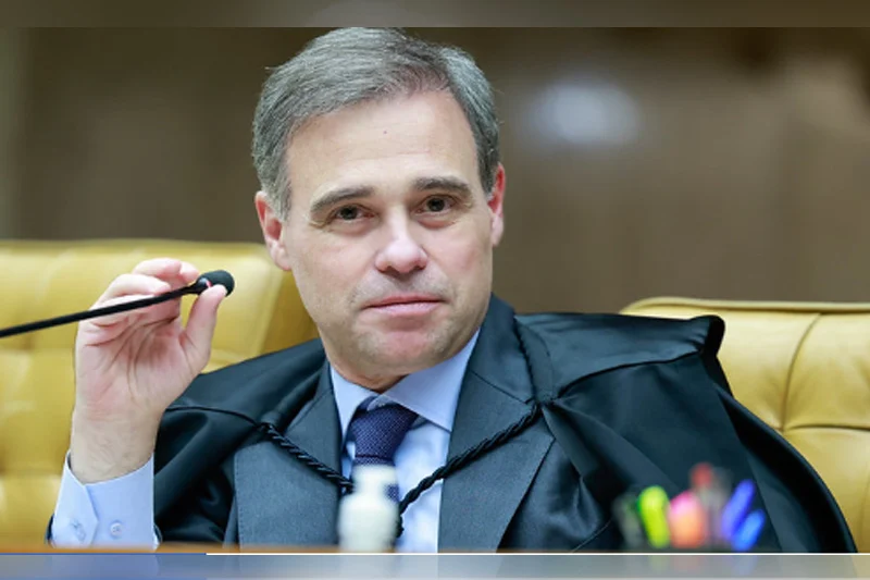 Mendonça derruba sigilo de petição sobre pagamentos de Vorcaro a autoridades