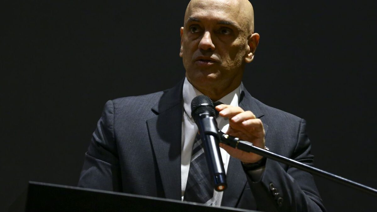 Moraes classifica relatório de Mendonça como inconstitucional e ilegal antes de julgamento