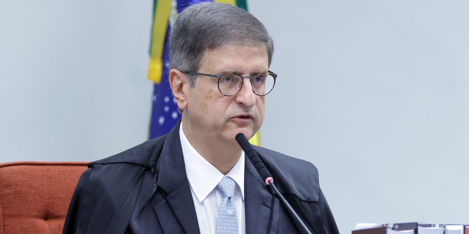 PGR pede anulação de investigação sobre mensagens entre Moraes e Vorcaro