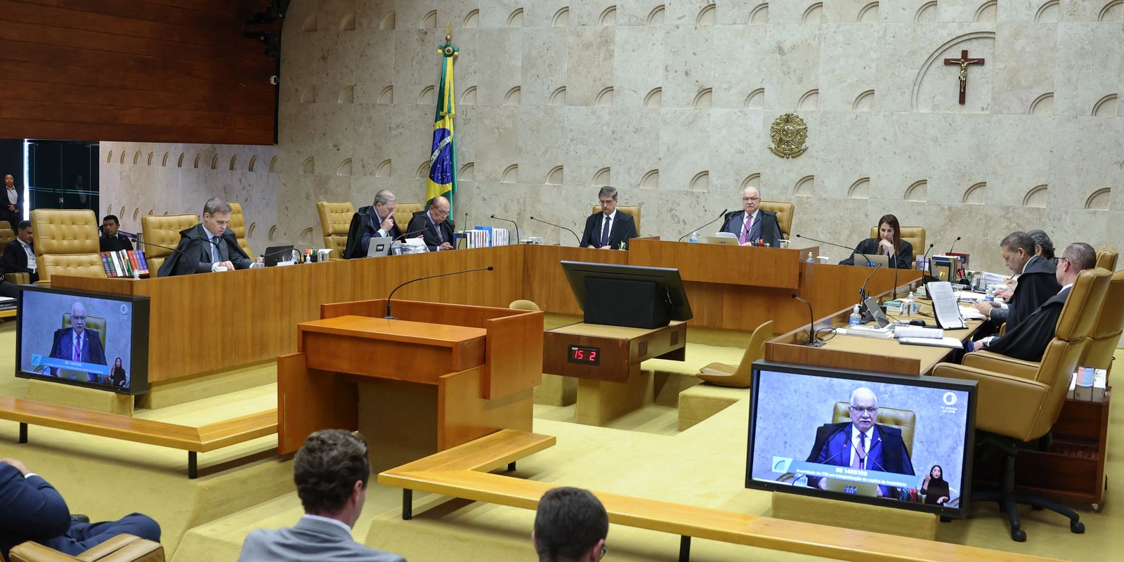 STF retoma sessões após impasse sobre julgamentos de Moraes e Mendonça