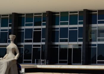 STF transmite ao vivo sessão sobre conversas entre Moraes e ex-banqueiro Vorcaro