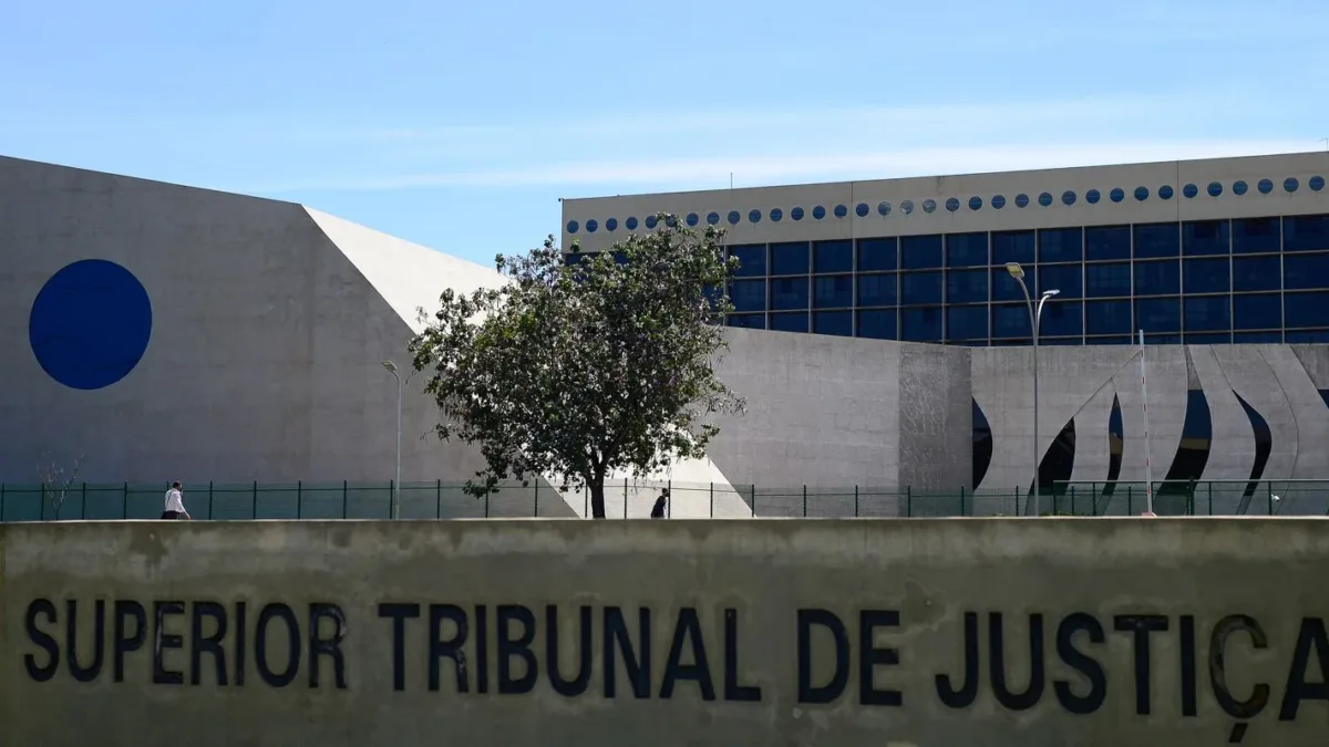 STJ suspende processos sobre aluguel de curta temporada em condomínios
