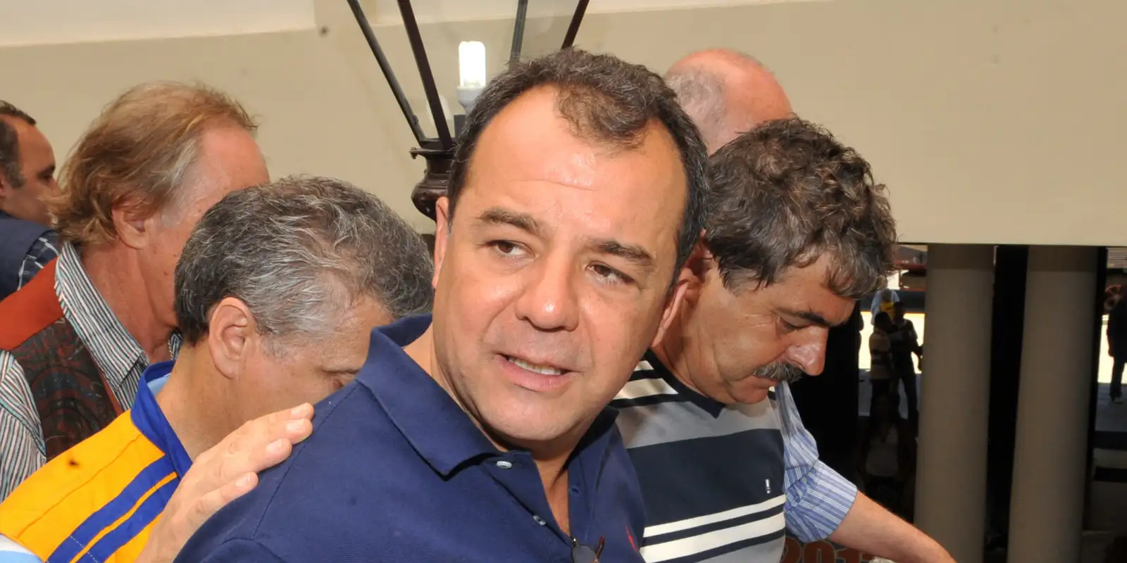 Sérgio Cabral é condenado por regalias durante prisão no Rio de Janeiro