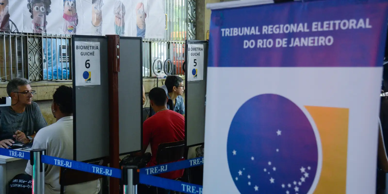 TRE-RJ oferece transporte gratuito para eleitores com deficiência em três localidades