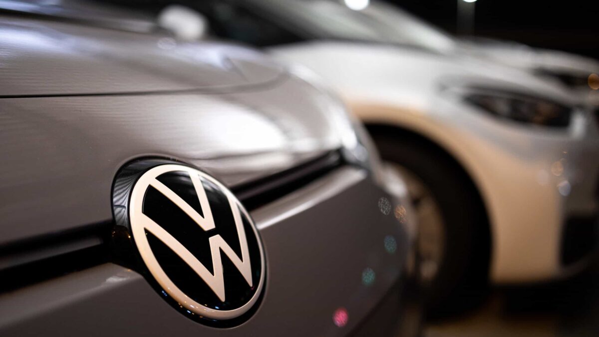 Volkswagen pode fechar quatro fábricas e reduzir portfólio em 50% até 2035