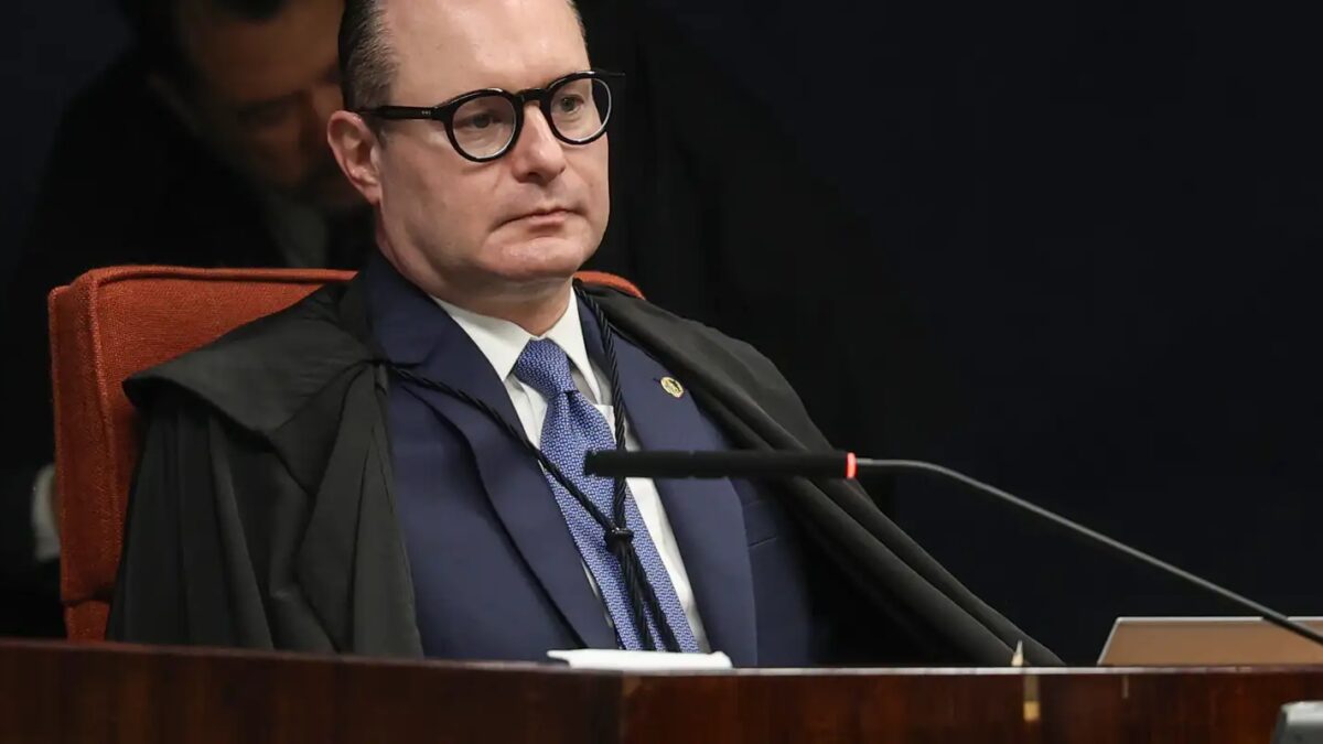 Zanin pede responsabilização após Dallagnol expor dados fiscais e bancários