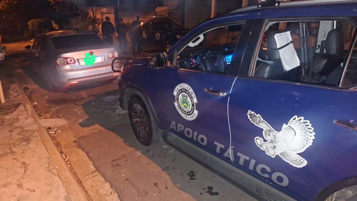 Apoio Tático apreende Jetta furtado e prende homem por receptação em Santa Bárbara