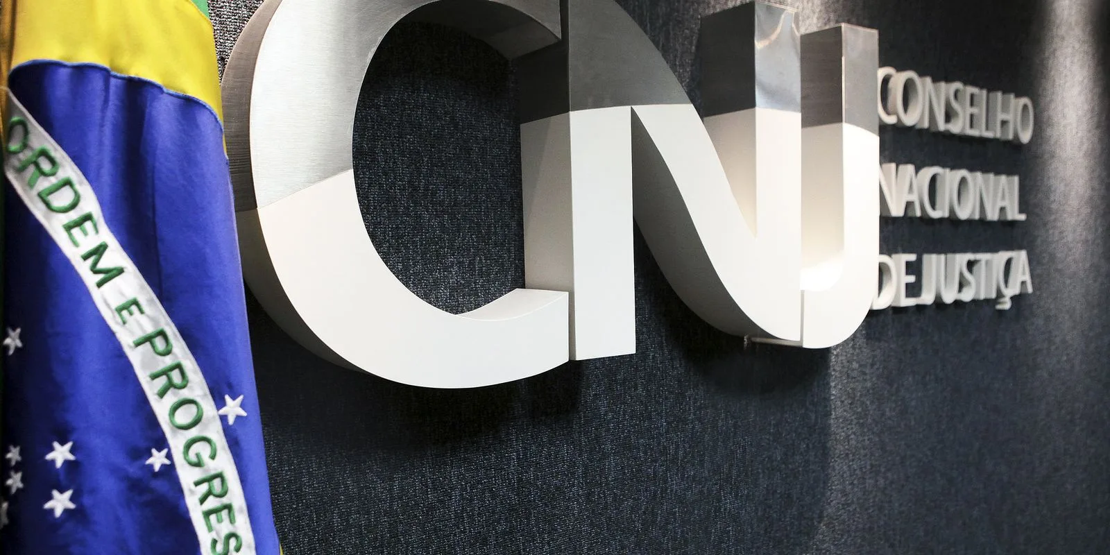 CNJ e Banco Central firmam acordo para regulamentar pagamento de precatórios