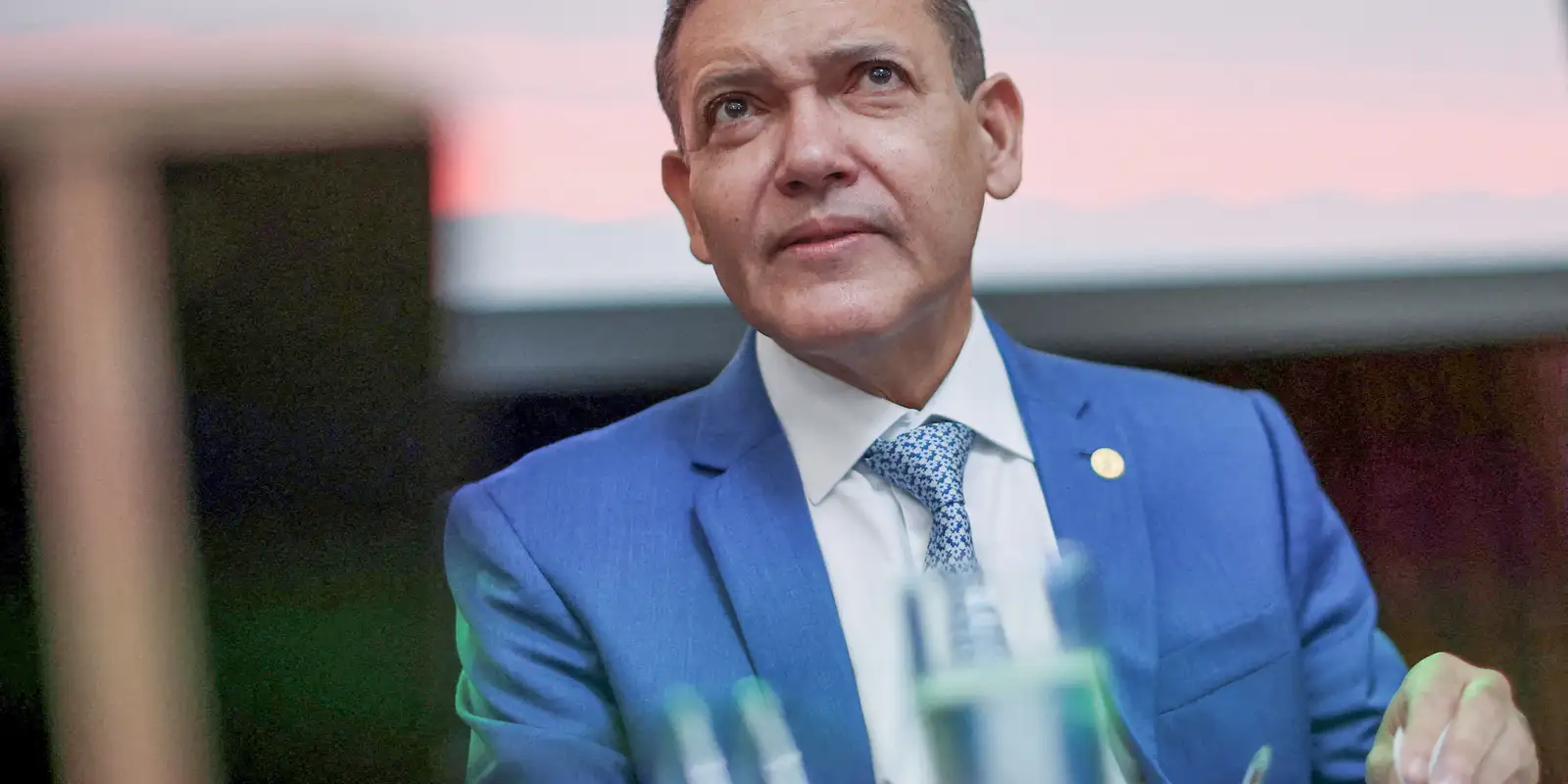 Eleições 2023 ocorrem sem interferências externas, afirma presidente do TSE