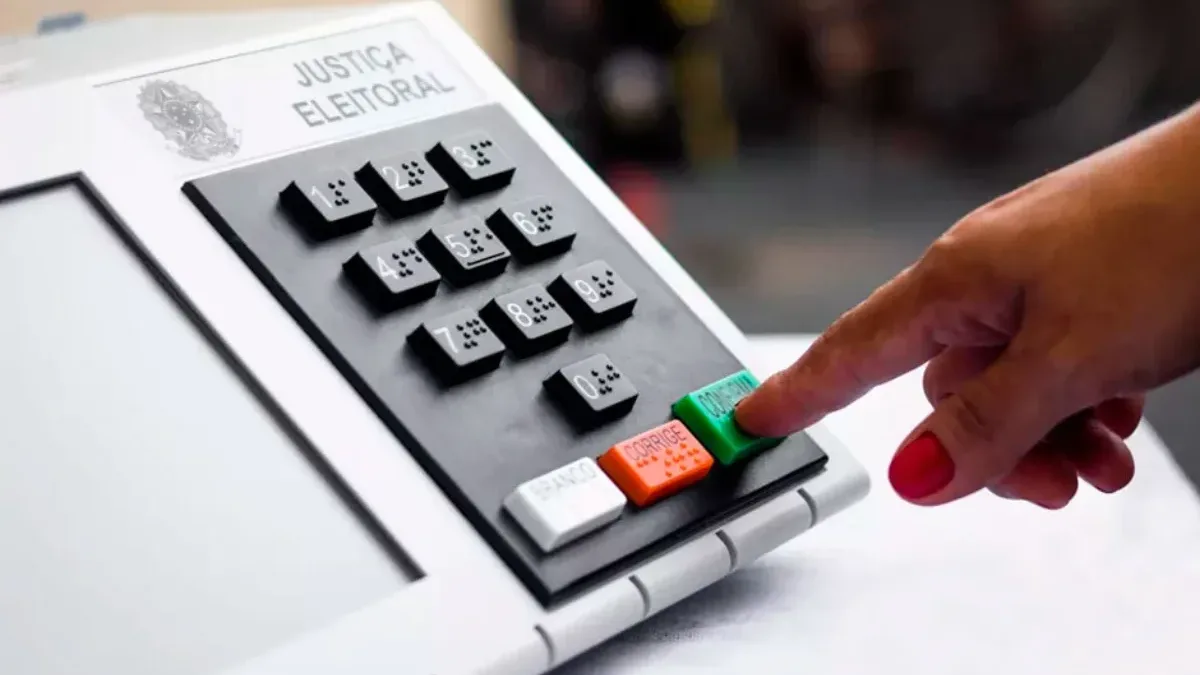 Eleições 2026: Horário de votação varia entre 6h e 9h em diferentes estados