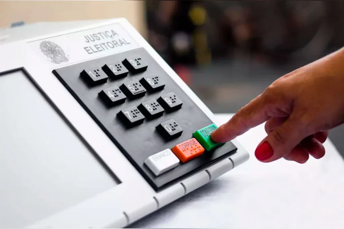 Eleições 2026: Horário de votação varia entre 6h e 9h em diferentes estados