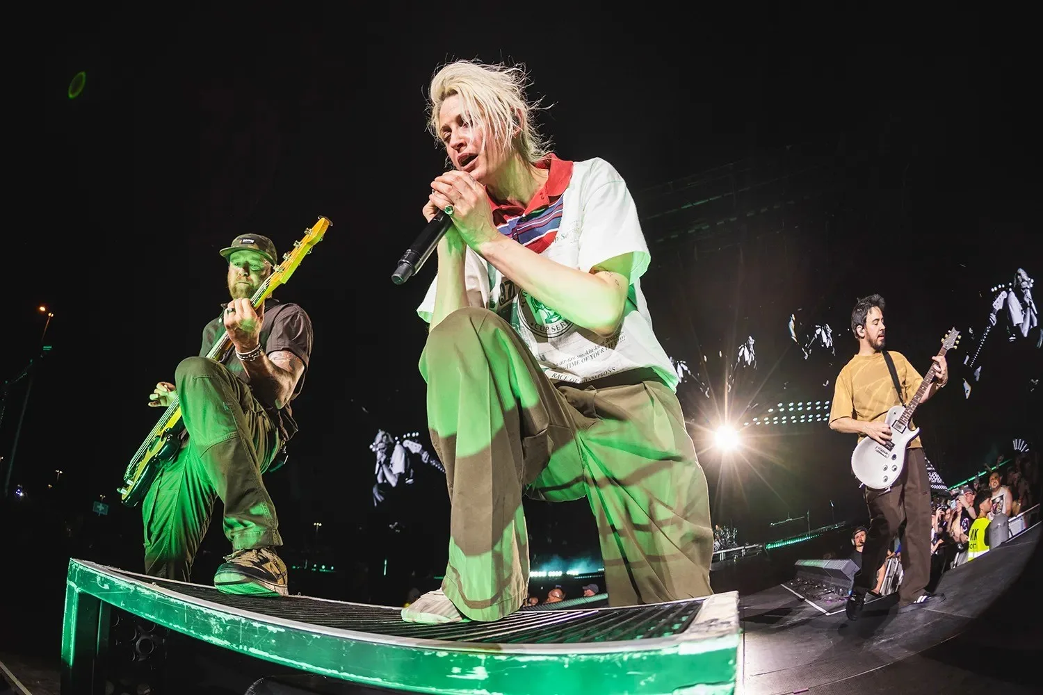 Emily Armstrong revela insegurança ao assumir vocais do Linkin Park após Chester Bennington