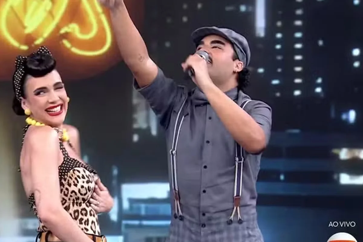 Gabi Cardoso anuncia gravidez de 12 semanas ao vivo no Dança dos Famosos