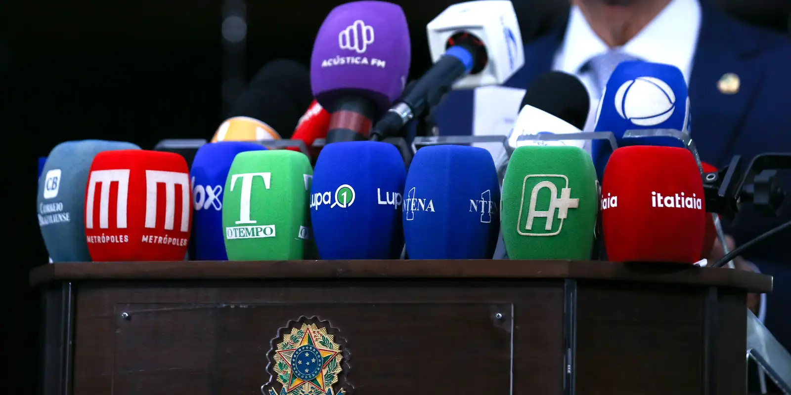 Jornalistas enfrentam 14 mil ataques nas redes sociais durante o 1º turno eleitoral