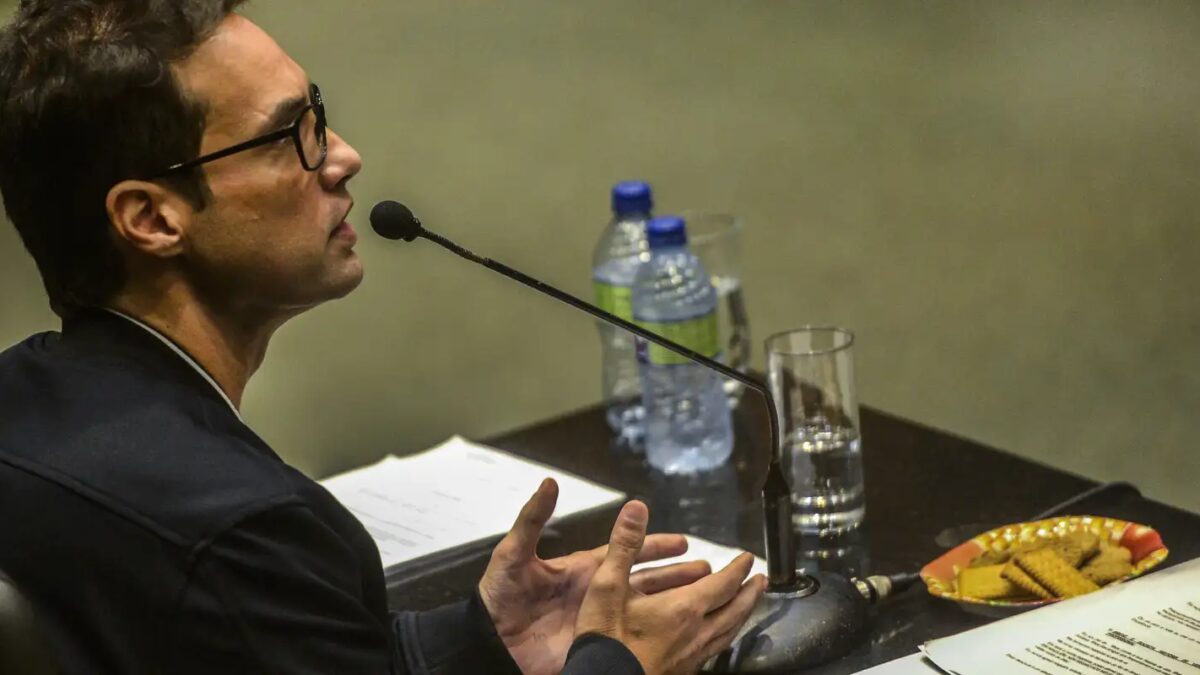 Justiça intima Jairinho a justificar apelação por condenação pela morte de Henry Borel