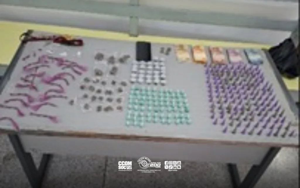 PM prende traficante com 264 porções de cocaína e maconha em Barueri