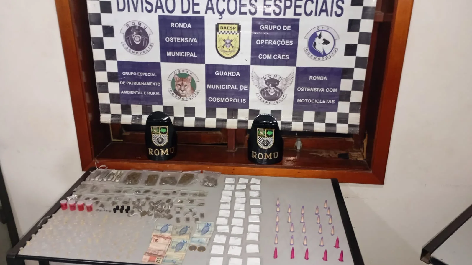 ROMU apreende 87 porções de maconha e 60 de cocaína em Cosmópolis