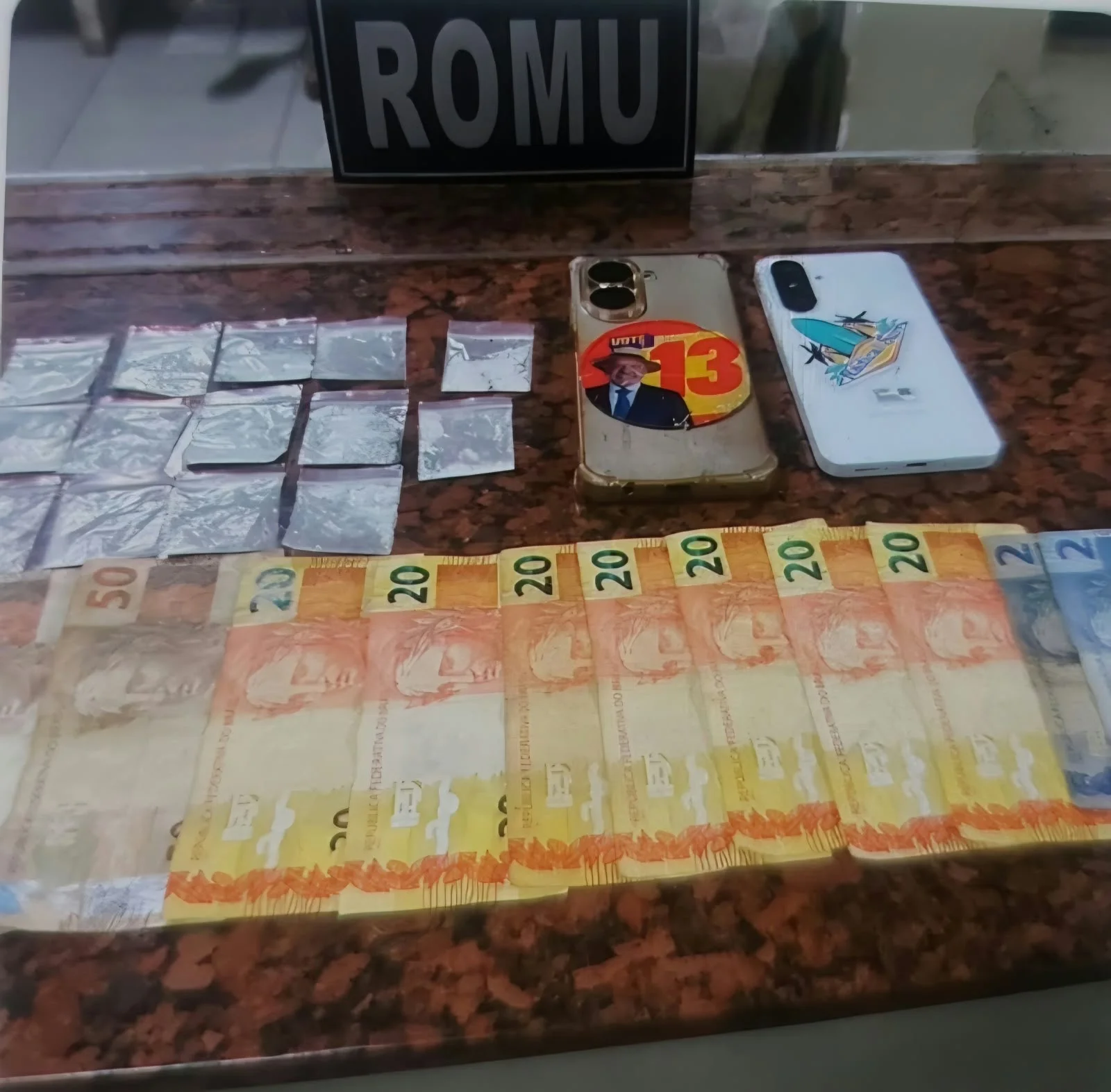 ROMU prende dois homens por tráfico de drogas em Capivari, SP
